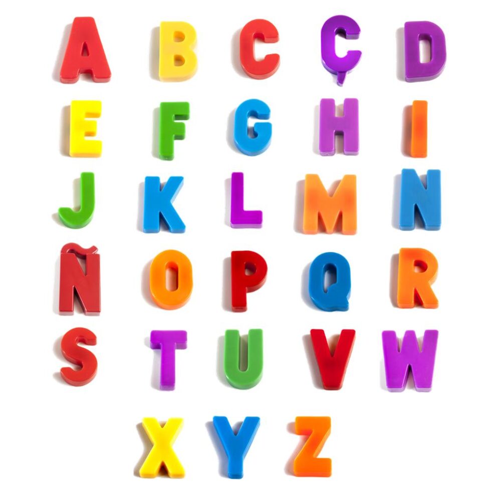 MAYUSCULAS 154 PCS.  (LETRAS MAGNETICAS 154 PCS.-32 MM. 5 Ñ + 5 Ç)